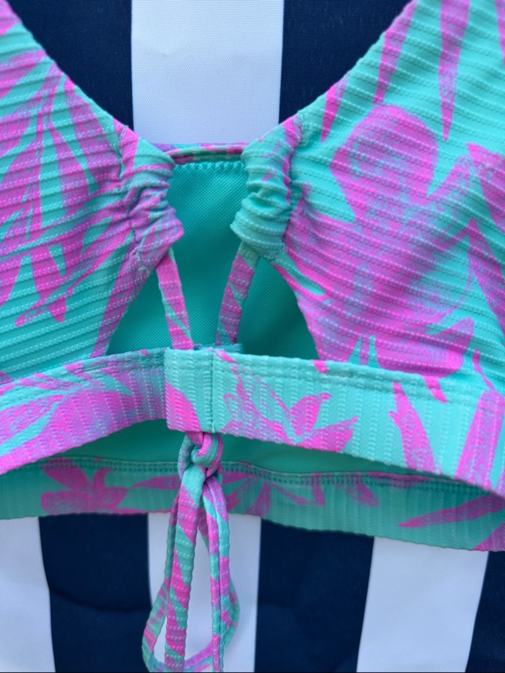 Body Glove Aqua & Pink Tropical Crop Swim Top D Cup - Picture 5 of 6